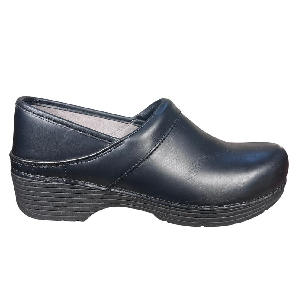 Dansko Women’s LT Pro Black Professional Clogs Size 39 US 8.5/9